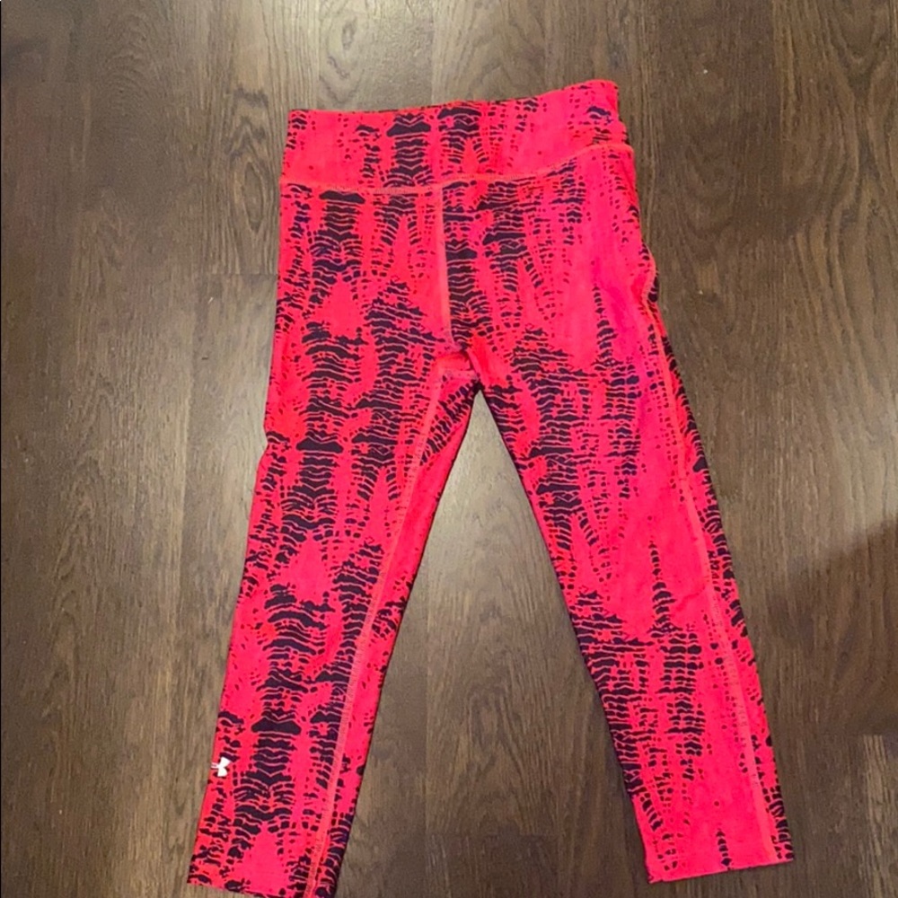 Red and black UA leggings